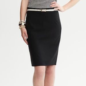 Banana Republic Lightweight Wool Pencil Skirt